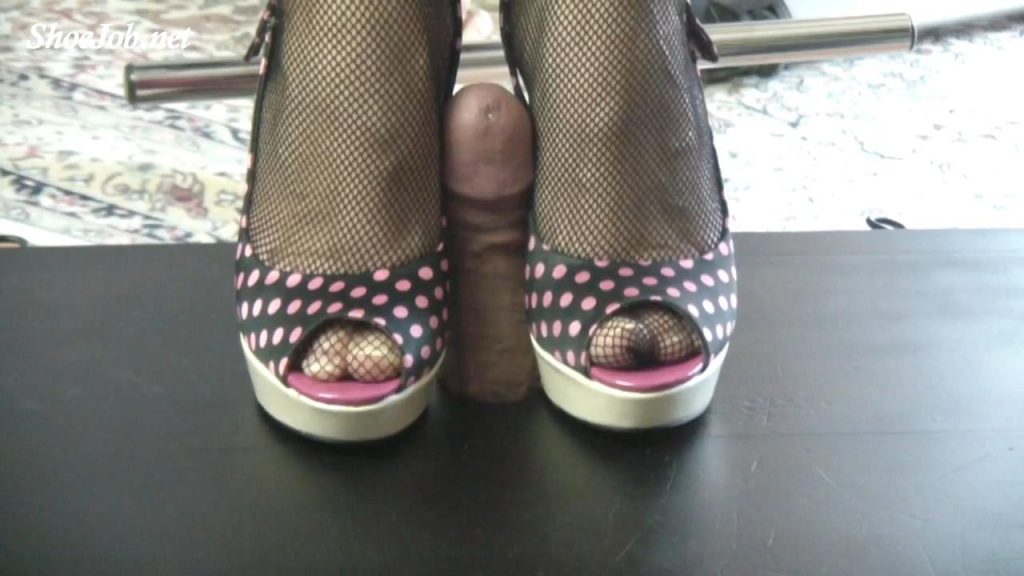 Pink Heels Shoejob – Lady Alegria`s Footfetish